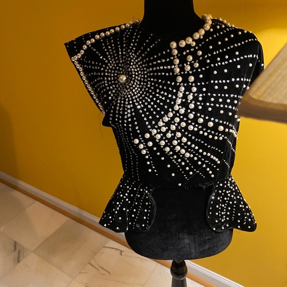 Black velvet pearl top - Picture 3 of 6